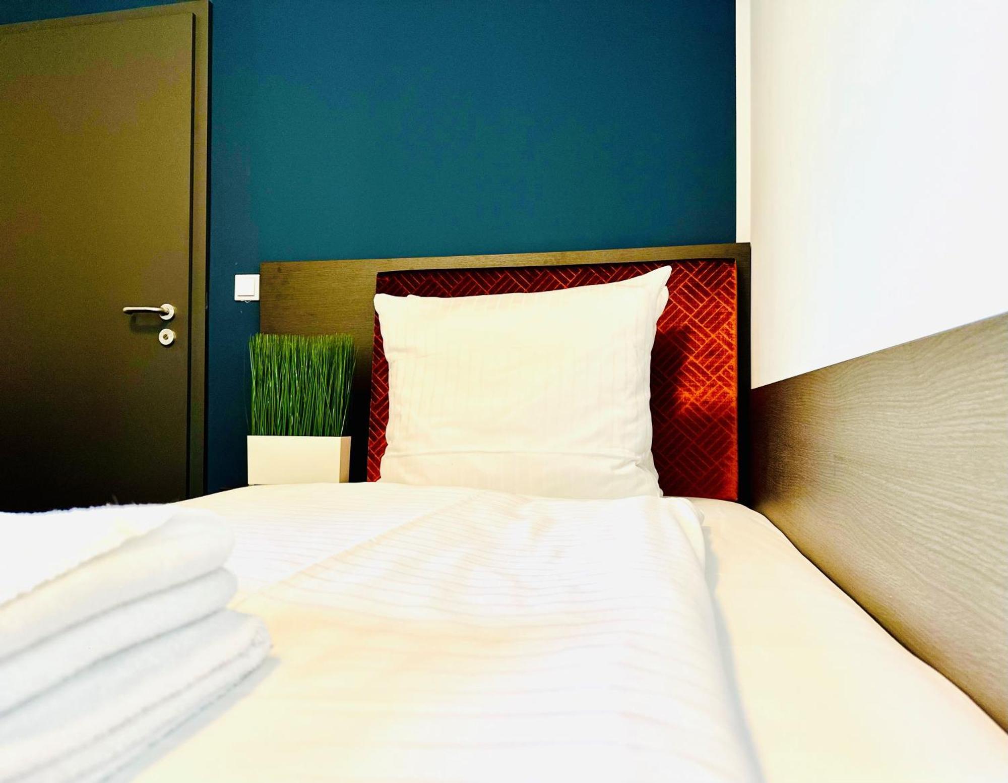 Arthotel Ambassador Wiesbaden - Free Parking Exterior foto
